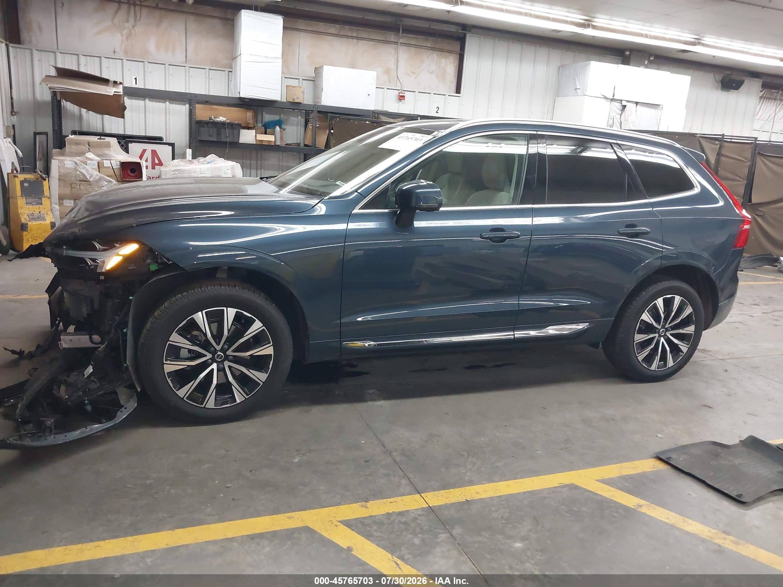 2023 VOLVO XC60 B5 PLUS BRIGHT THEME