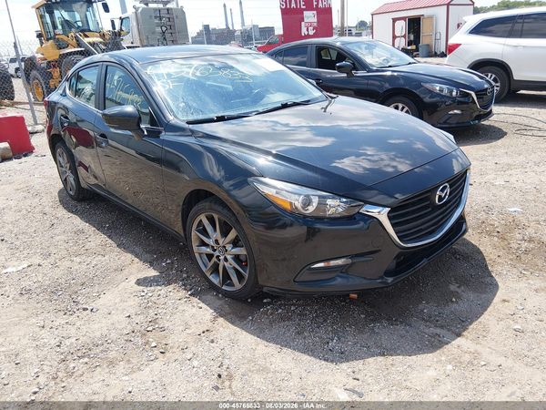 2018 MAZDA MAZDA3 TOURING