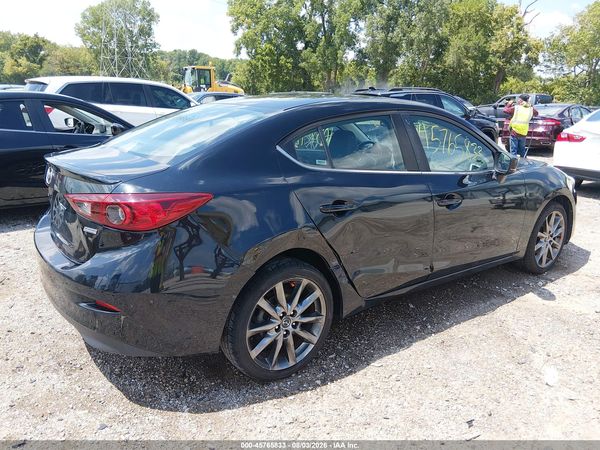 2018 MAZDA MAZDA3 TOURING