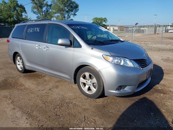 2012 TOYOTA SIENNA LE V6 8 PASSENGER — I1