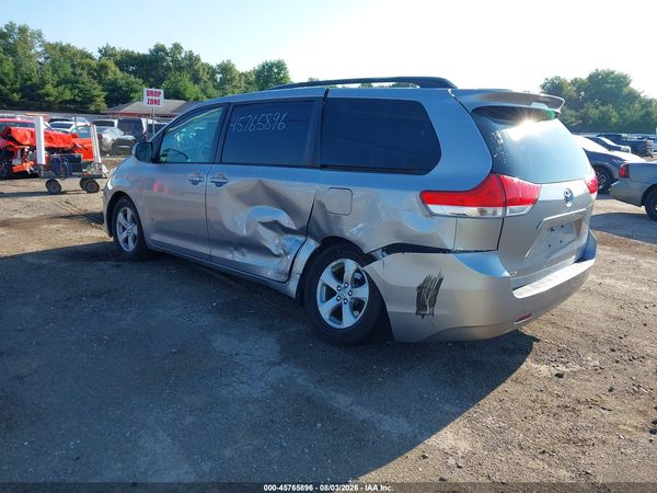 2012 TOYOTA SIENNA LE V6 8 PASSENGER — I3