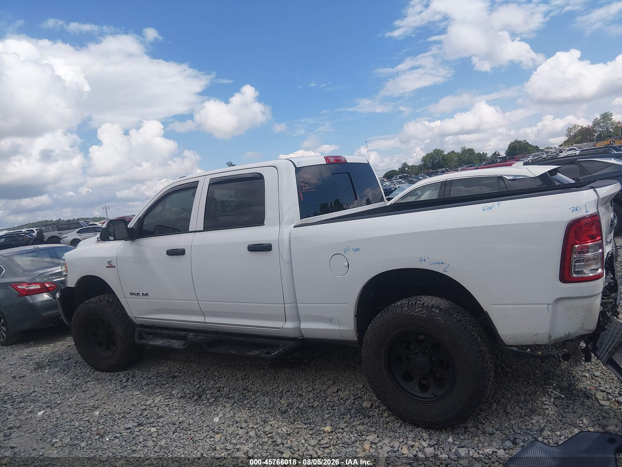 2022 RAM 3500 TRADESMAN  4X4 6'4 BOX
