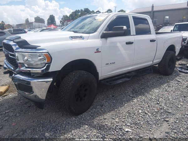 2022 RAM 3500 TRADESMAN  4X4 6'4 BOX