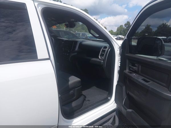 2022 RAM 3500 TRADESMAN  4X4 6'4 BOX