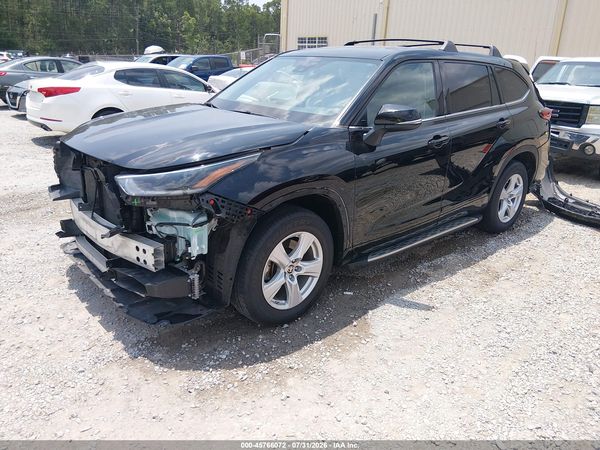 2021 TOYOTA HIGHLANDER LE