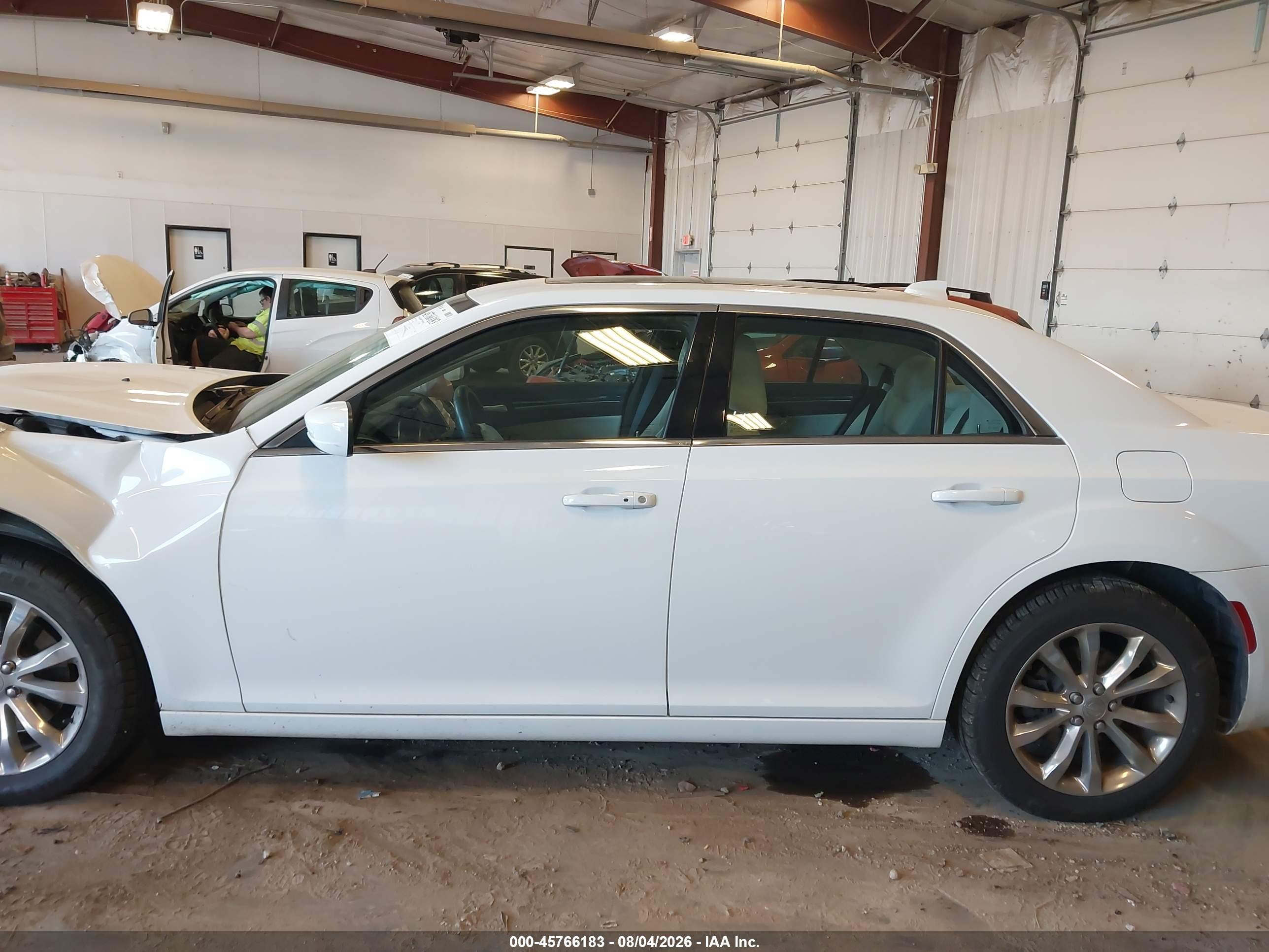2018 CHRYSLER 300 TOURING L AWD