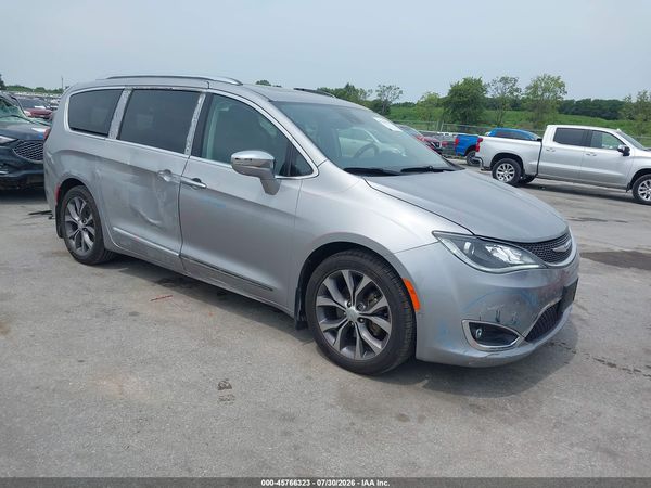 2017 CHRYSLER PACIFICA LIMITED — I1