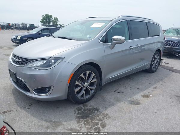 2017 CHRYSLER PACIFICA — I2