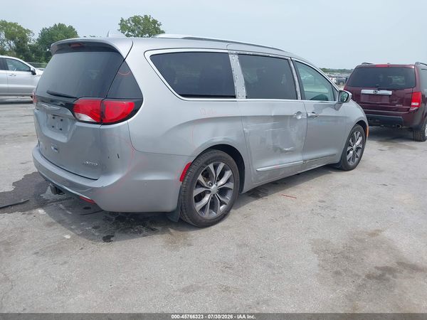 2017 CHRYSLER PACIFICA LIMITED — I4