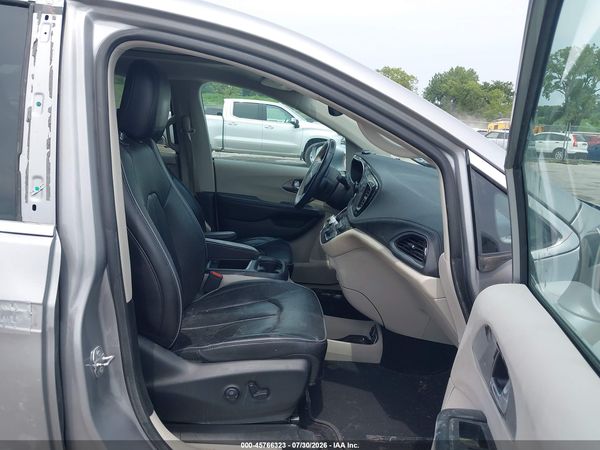 2017 CHRYSLER PACIFICA LIMITED — I5