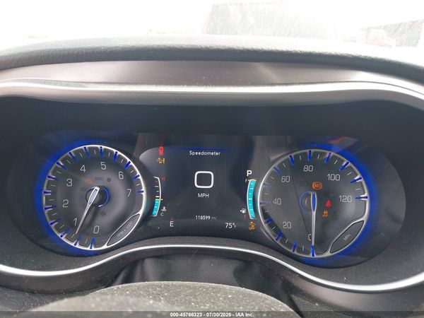 2017 CHRYSLER PACIFICA LIMITED — I7