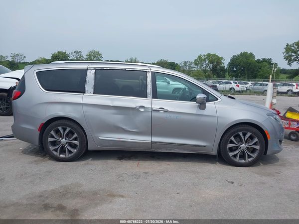 2017 CHRYSLER PACIFICA LIMITED — I116