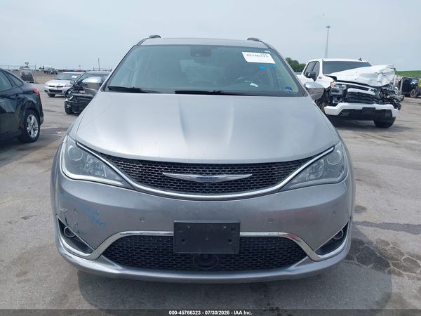 2017 CHRYSLER PACIFICA LIMITED — I152