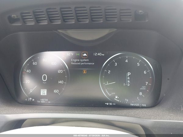 2016 VOLVO XC90 T6 MOMENTUM