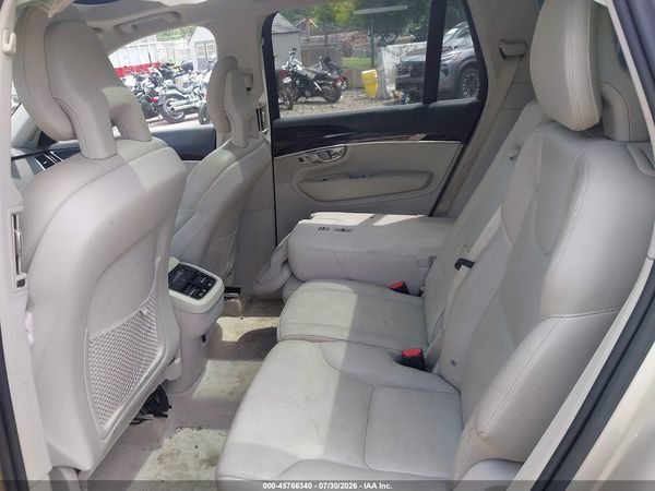 2016 VOLVO XC90 T6 MOMENTUM