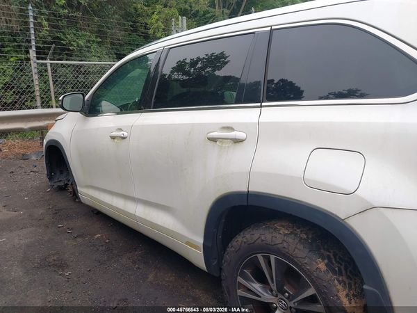 2016 TOYOTA HIGHLANDER XLE V6