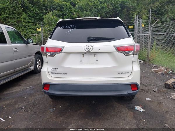 2016 TOYOTA HIGHLANDER XLE V6