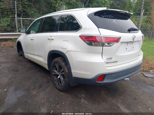 2016 TOYOTA HIGHLANDER XLE V6