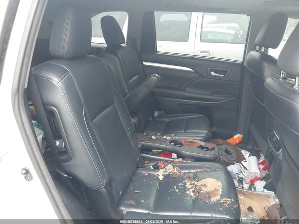 2016 TOYOTA HIGHLANDER XLE V6