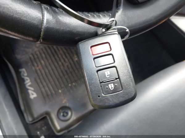 2018 TOYOTA RAV4 SE