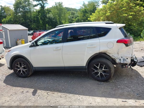 2018 TOYOTA RAV4 SE