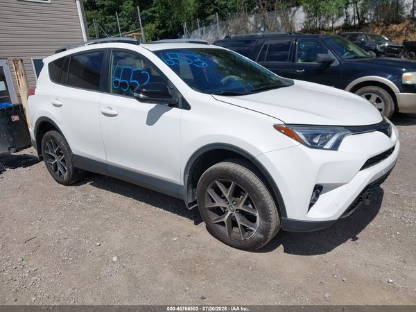 2018 TOYOTA RAV4 SE