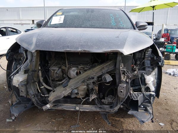 2018 TOYOTA HIGHLANDER LE PLUS