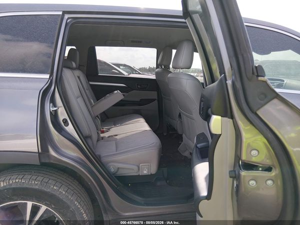 2018 TOYOTA HIGHLANDER LE PLUS