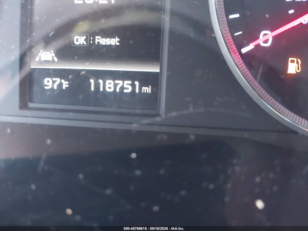 2023 KIA K5 GT-LINE — I7