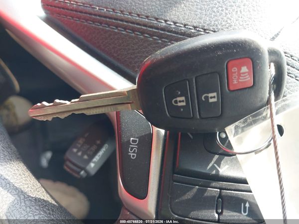 2016 TOYOTA HIGHLANDER LE