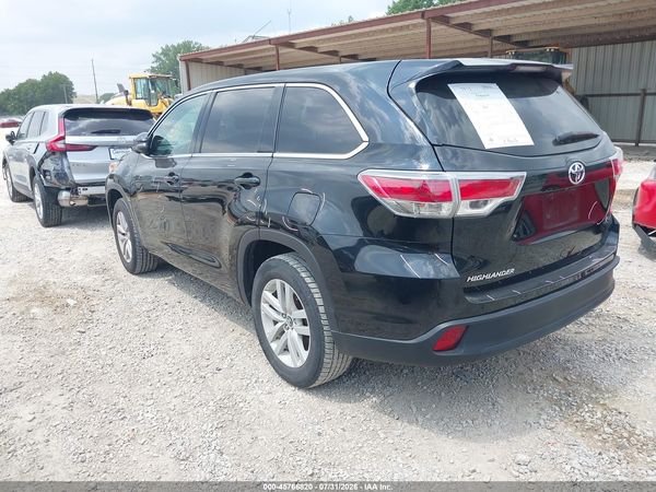 2016 TOYOTA HIGHLANDER LE