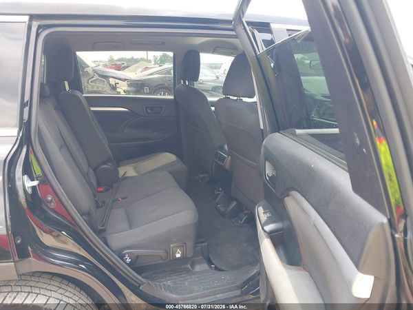 2016 TOYOTA HIGHLANDER LE