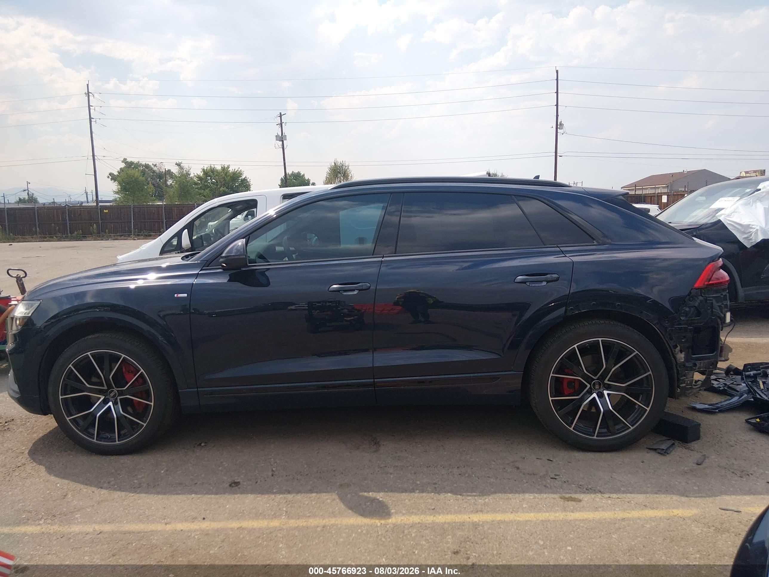 2023 AUDI Q8