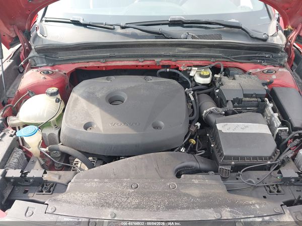 2019 VOLVO XC40 T5 MOMENTUM