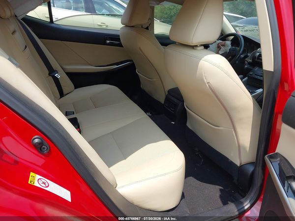 2016 LEXUS IS 350 — I8