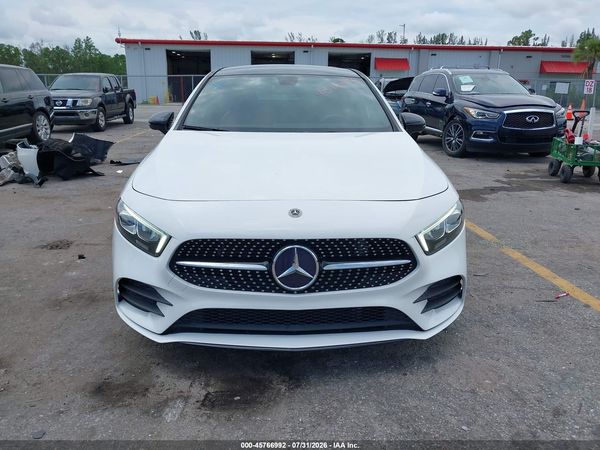 2022 MERCEDES-BENZ A 220 A220