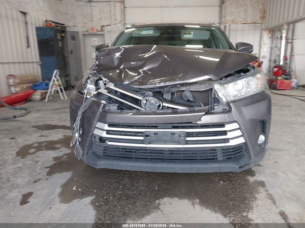 2017 TOYOTA HIGHLANDER XLE