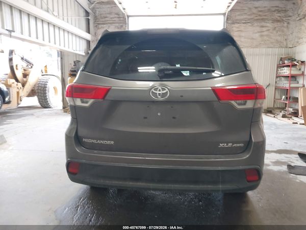 2017 TOYOTA HIGHLANDER XLE