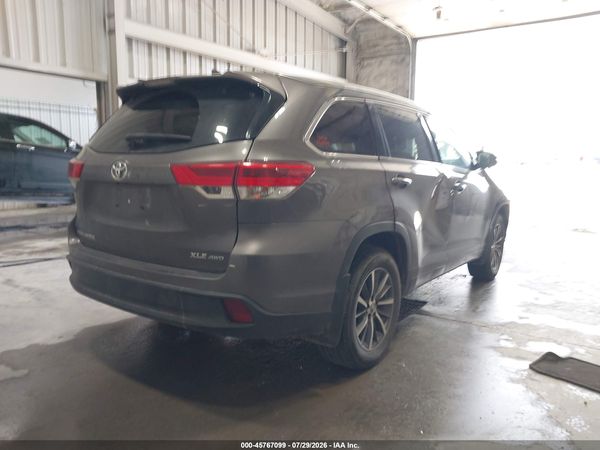 2017 TOYOTA HIGHLANDER XLE