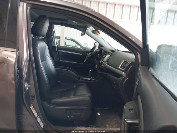 2017 TOYOTA HIGHLANDER XLE