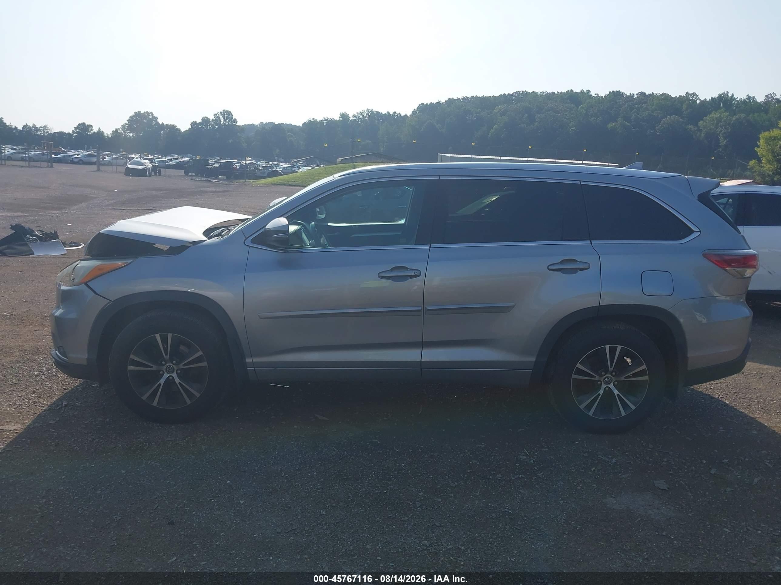 2016 TOYOTA HIGHLANDER XLE V6