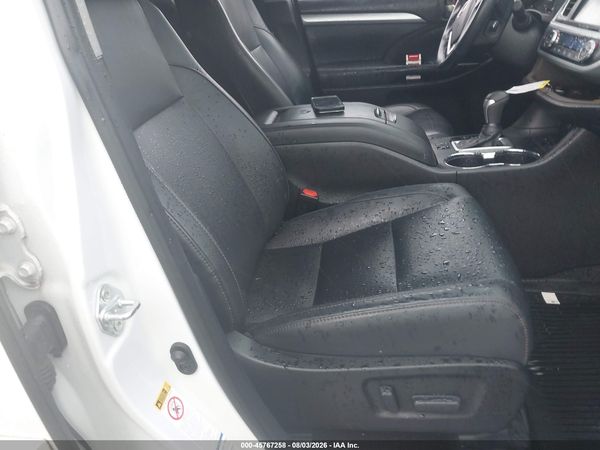 2019 TOYOTA HIGHLANDER XLE