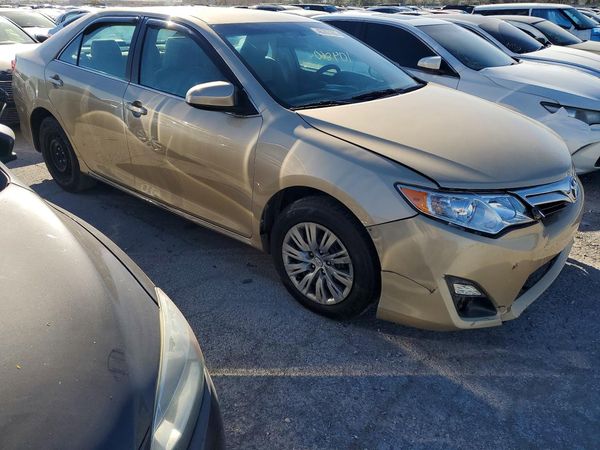 2012 TOYOTA CAMRY — Passenger 3/4