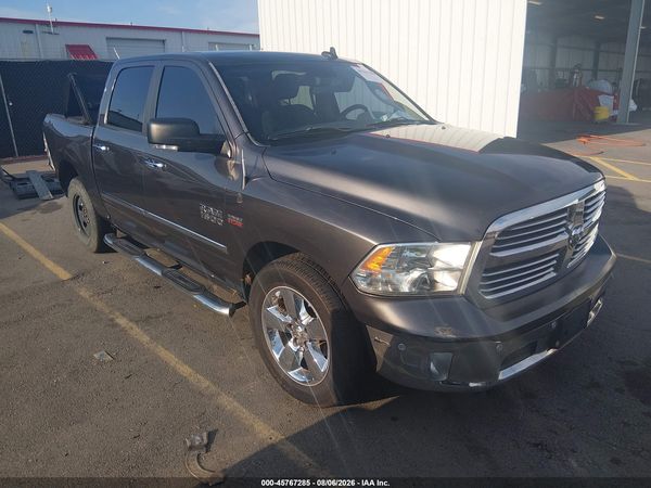2016 RAM 1500 SLT
