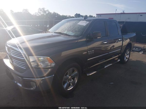 2016 RAM 1500 SLT