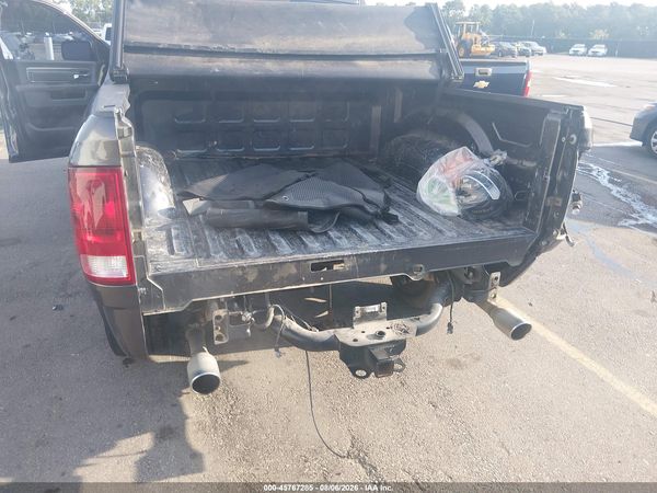 2016 RAM 1500 SLT