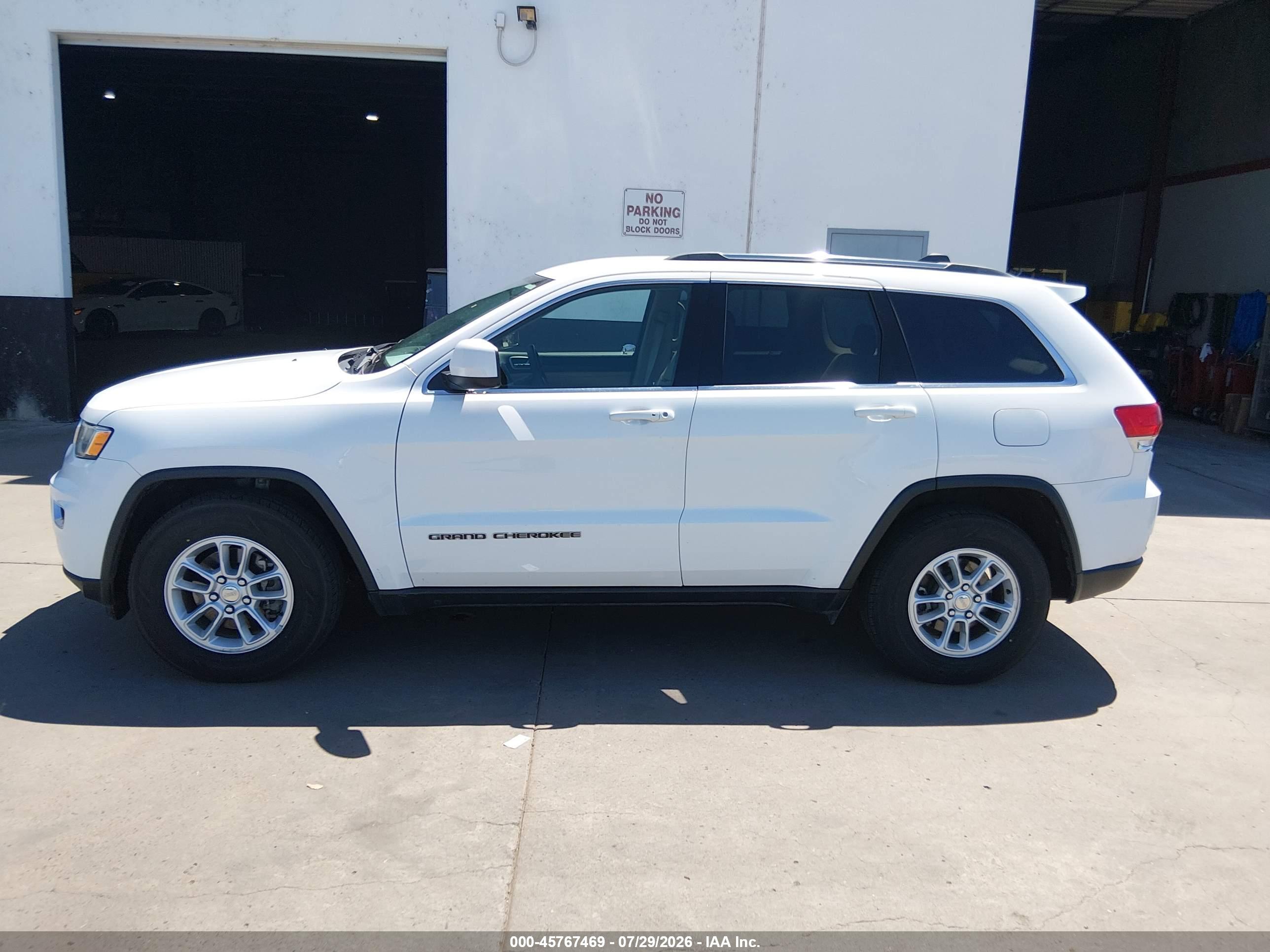 2019 JEEP GRAND CHEROKEE LAREDO E 4X2