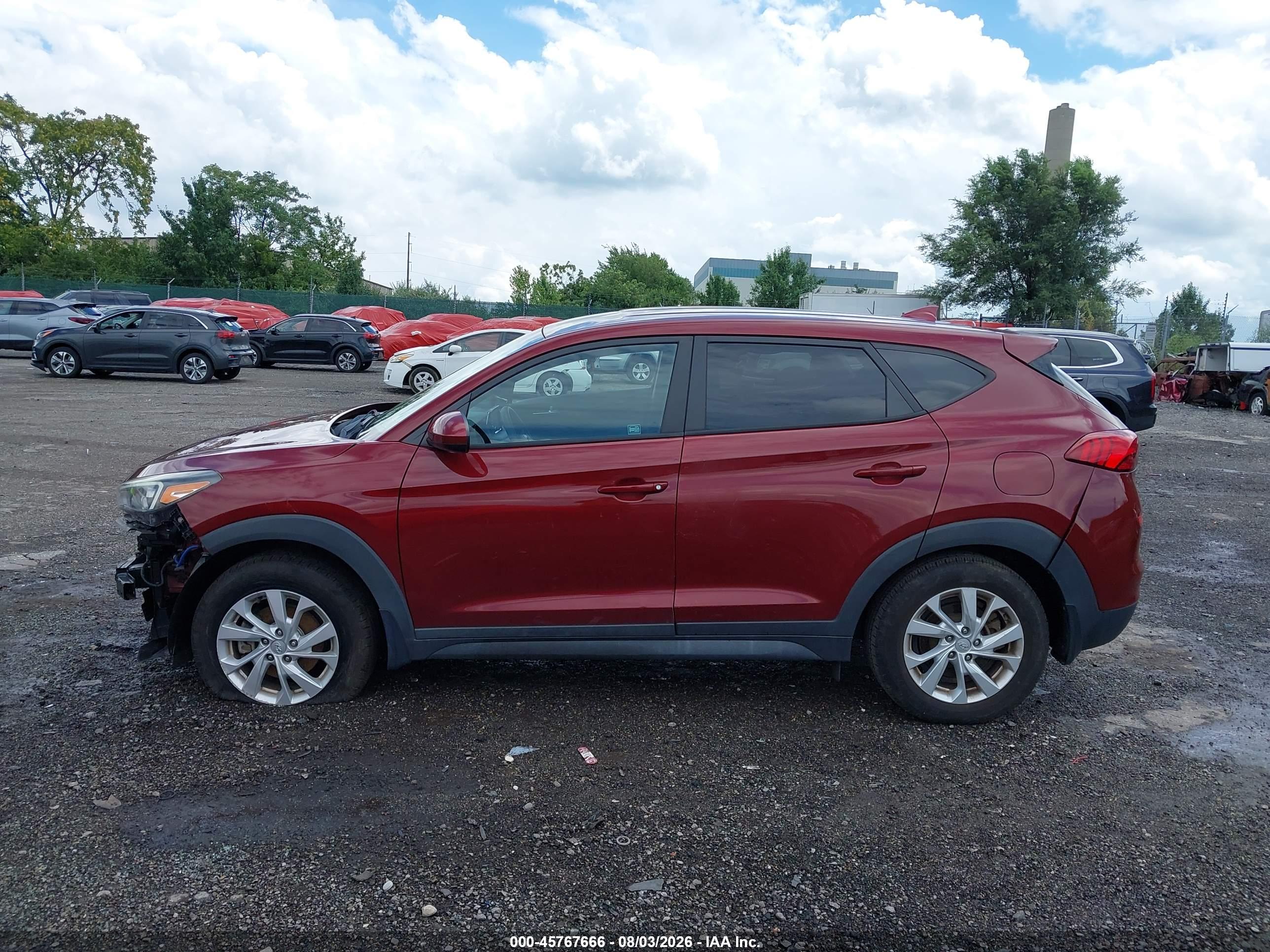 2020 HYUNDAI TUCSON SE