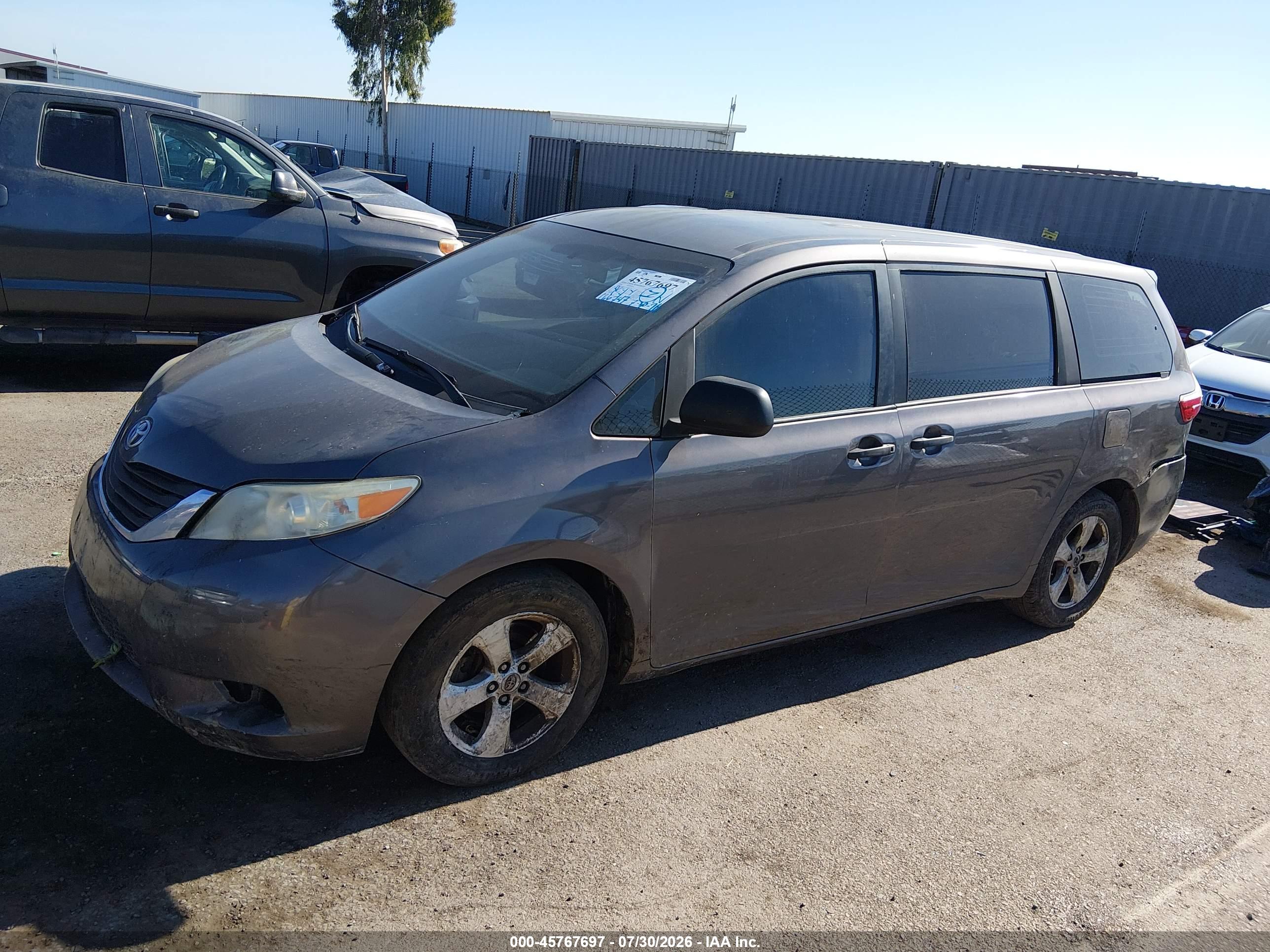2016 TOYOTA SIENNA L 7 PASSENGER