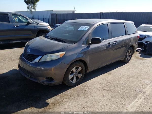 2016 TOYOTA SIENNA L 7 PASSENGER